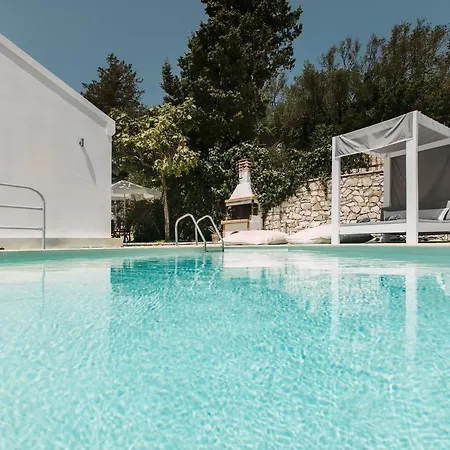 Jasmine By Dandelion Villa Gaios